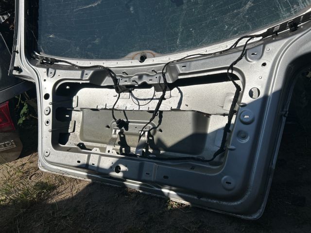 bontott VW TOURAN Csomagtérajtó (Részeivel)