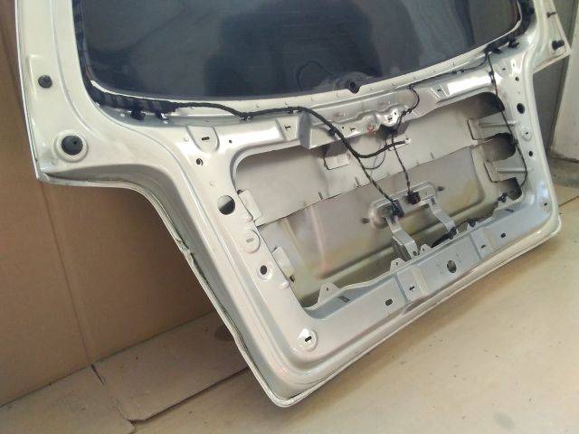 bontott VW TOURAN Csomagtérajtó (Részeivel)