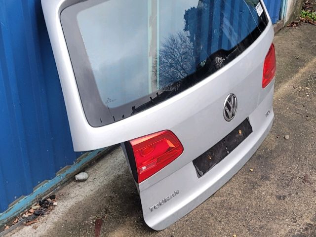 bontott VW TOURAN Csomagtérajtó (Üres lemez)