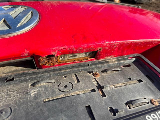 bontott VW TOURAN Csomagtérajtó (Üres lemez)