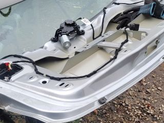 bontott VW TOURAN Csomagtérajtó (Üres lemez)