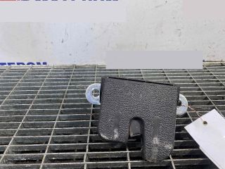 bontott VW TOURAN Csomagtérajtó Ütköző