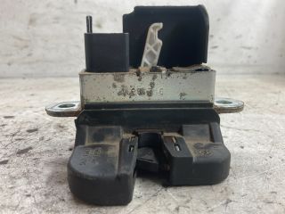 bontott VW TOURAN Csomagtérajtó Zárszerkezet