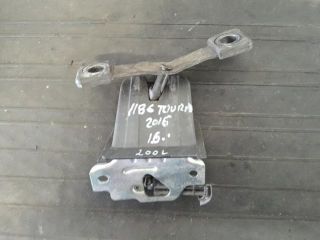 bontott VW TOURAN Csomagtérajtó Zárszerkezet