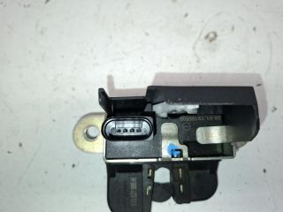 bontott VW TOURAN Csomagtérajtó Zárszerkezet