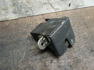 bontott VW TOURAN Csomagtérajtó Zárszerkezet