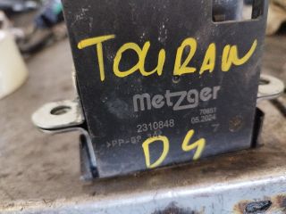 bontott VW TOURAN Csomagtérajtó Zárszerkezet