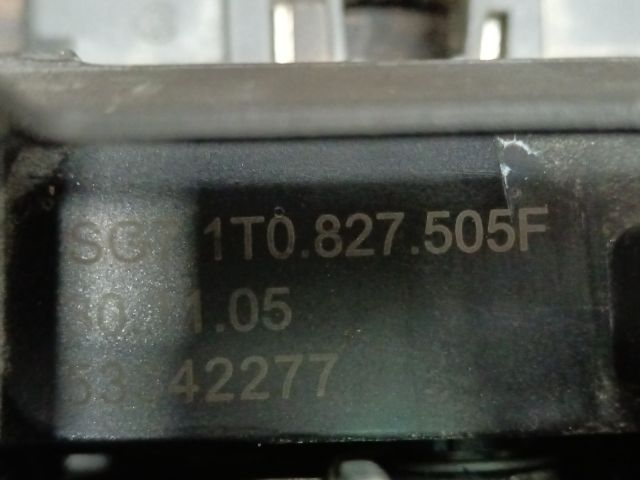 bontott VW TOURAN Csomagtérajtó Zárszerkezet