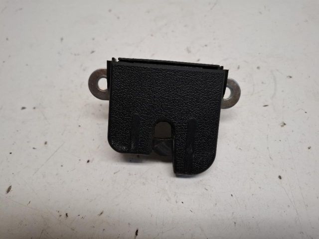 bontott VW TOURAN Csomagtérajtó Zárszerkezet