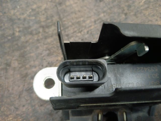 bontott VW TOURAN Csomagtérajtó Zárszerkezet