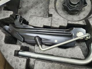 bontott VW TOURAN Defekt Javító Készlet