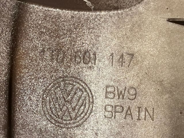 bontott VW TOURAN Dísztárcsa (1 db)