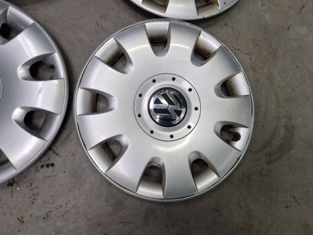 bontott VW TOURAN Dísztárcsa Szett