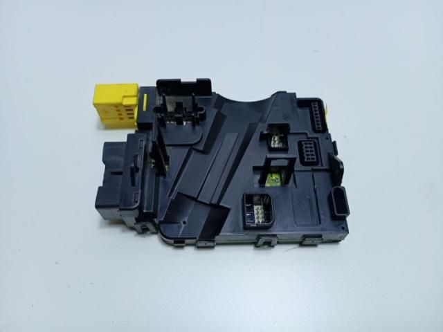 bontott VW TOURAN Elektronika (Magában)