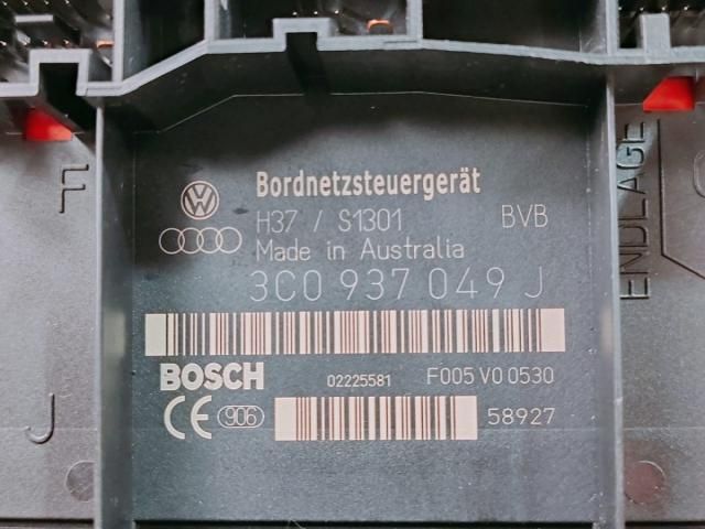 bontott VW TOURAN Elektronika (Magában)