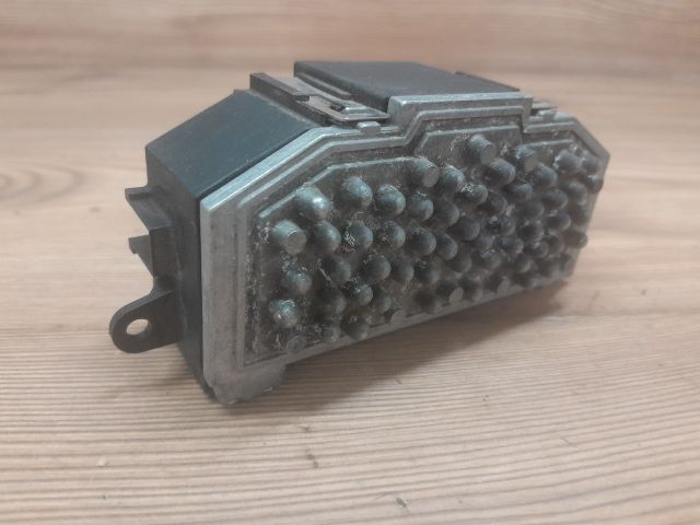 bontott VW TOURAN Előtét Ellenállás Fűtőmotor