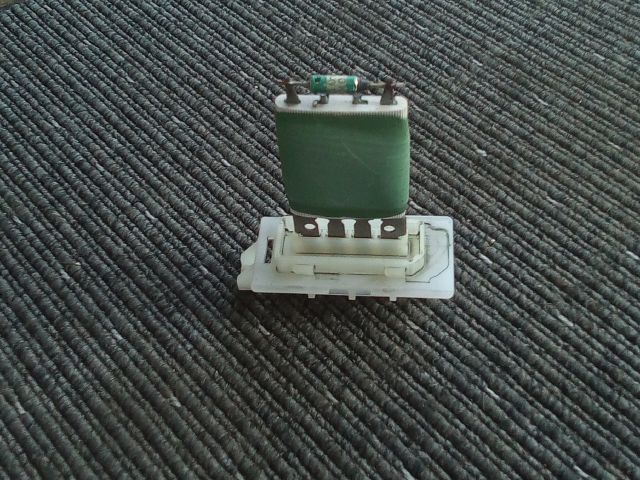 bontott VW TOURAN Előtét Ellenállás Fűtőmotor