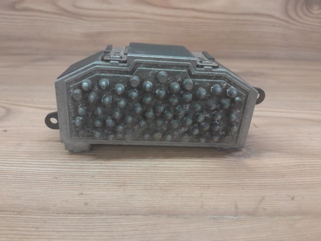 bontott VW TOURAN Előtét Ellenállás Fűtőmotor