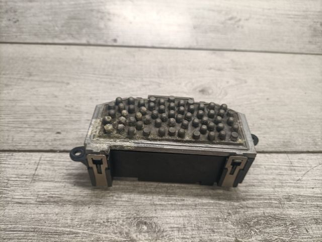 bontott VW TOURAN Előtét Ellenállás Fűtőmotor