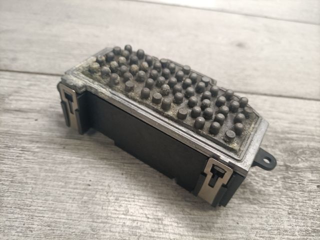 bontott VW TOURAN Előtét Ellenállás Fűtőmotor