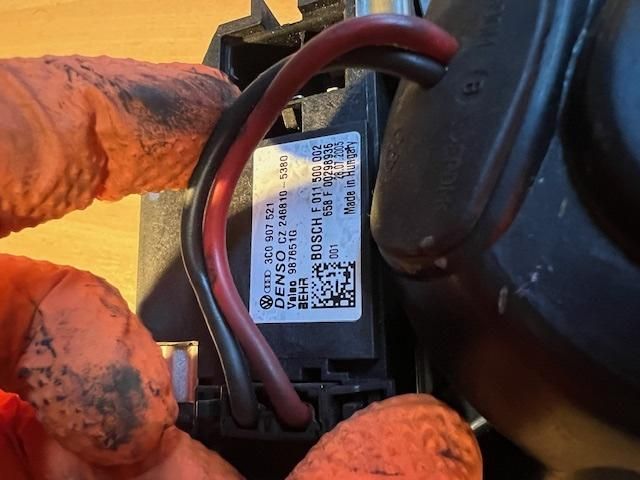 bontott VW TOURAN Előtét Ellenállás Hűtőventilátor