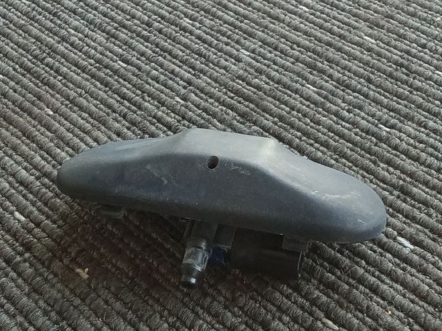 bontott VW TOURAN Első Ablakmosó Fúvóka