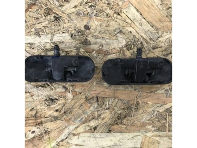 bontott VW TOURAN Első Ablakmosó Fúvóka