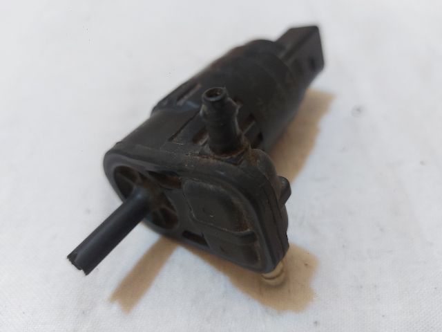 bontott VW TOURAN Első Ablakmosó Szivattyú