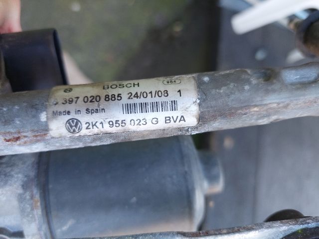 bontott VW TOURAN Első Ablaktörlő Szerkezet Motorral