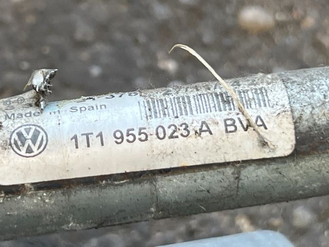 bontott VW TOURAN Első Ablaktörlő Szerkezet Motorral