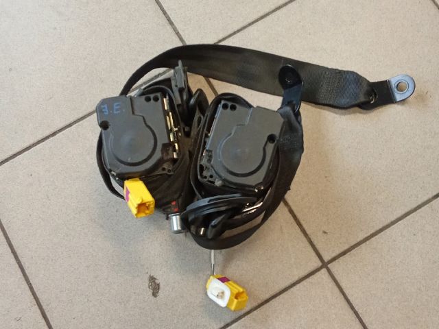 bontott VW TOURAN Első Biztonsági Öv Pár (Feszítővel)