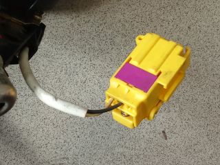 bontott VW TOURAN Első Biztonsági Öv Pár (Feszítővel)