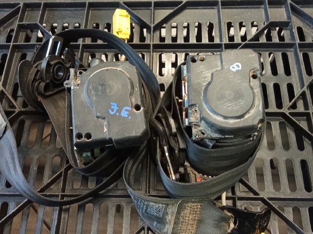 bontott VW TOURAN Első Biztonsági Öv Pár (Feszítővel)