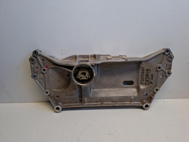 bontott VW TOURAN Első Bölcső