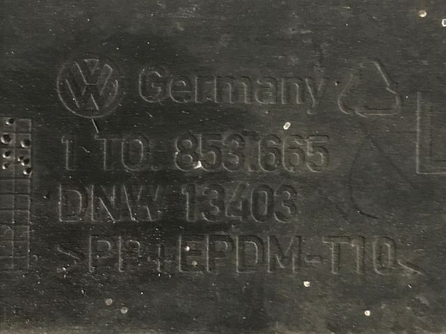 bontott VW TOURAN Első Lökhárító Bal Díszrács