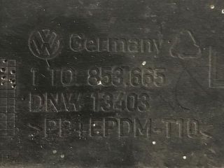 bontott VW TOURAN Első Lökhárító Bal Díszrács