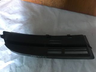 bontott VW TOURAN Első Lökhárító Bal Díszrács