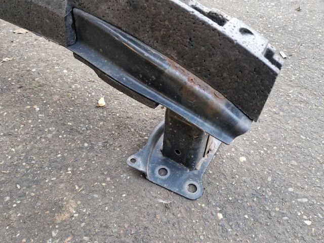 bontott VW TOURAN Első Lökhárító Merevítő (Fém)