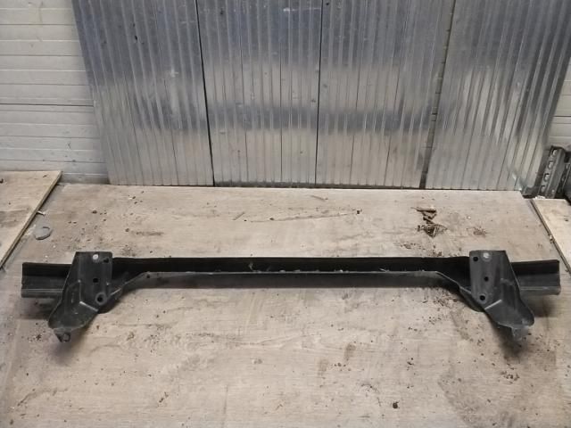 bontott VW TOURAN Első Lökhárító Merevítő (Fém)