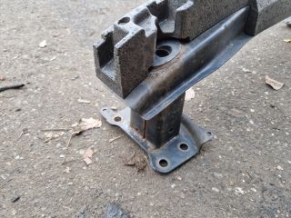 bontott VW TOURAN Első Lökhárító Merevítő (Fém)