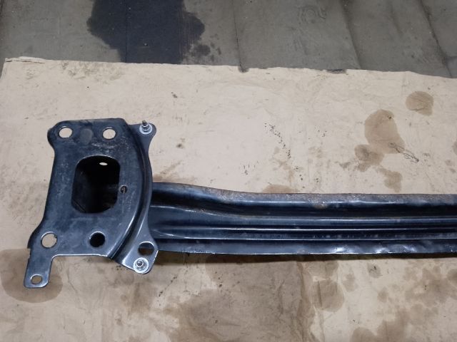 bontott VW TOURAN Első Lökhárító Merevítő (Fém)