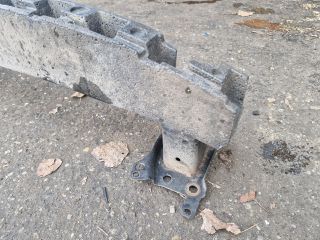 bontott VW TOURAN Első Lökhárító Merevítő (Fém)