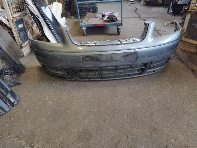 bontott VW TOURAN Első Lökhárító (Részeivel)