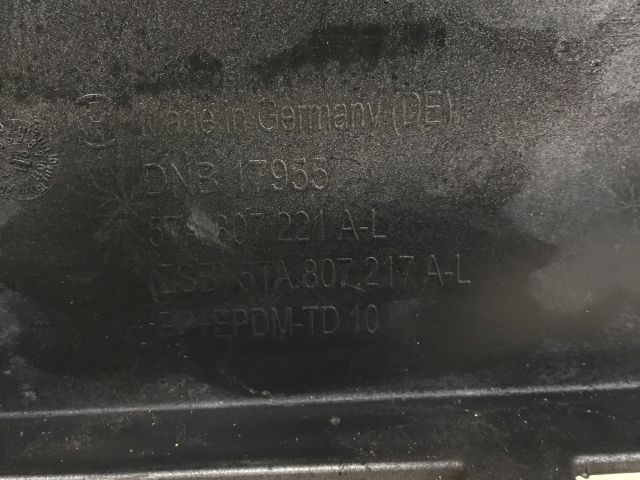 bontott VW TOURAN Első Lökhárító (Üresen)