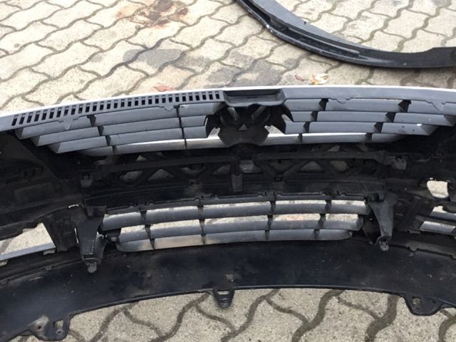 bontott VW TOURAN Első Lökhárító (Üresen)