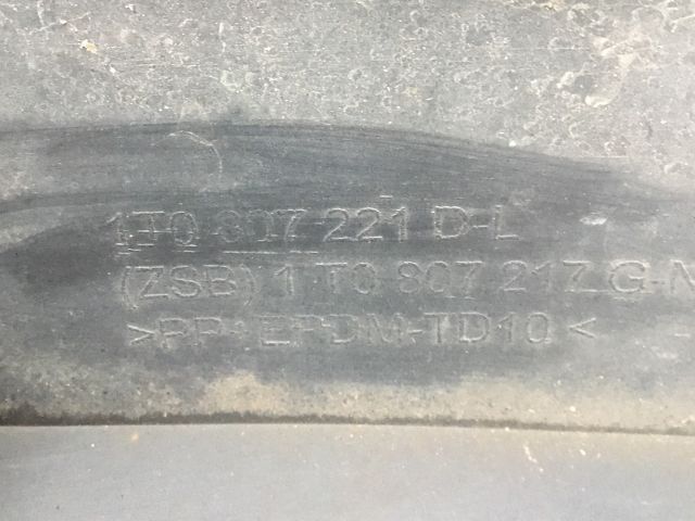 bontott VW TOURAN Első Lökhárító (Üresen)