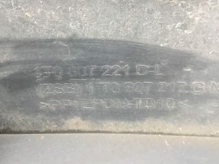 bontott VW TOURAN Első Lökhárító (Üresen)