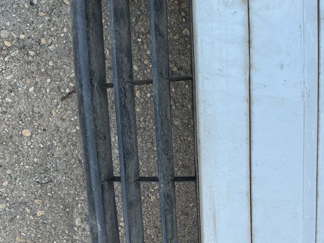 bontott VW TOURAN Első Lökhárító (Üresen)