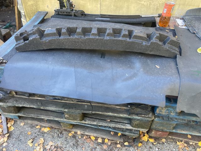 bontott VW TOURAN Első Lökhárító Ütközés Elnyelő Hab