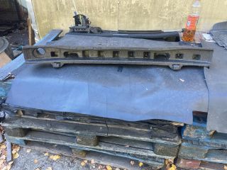 bontott VW TOURAN Első Lökhárító Ütközés Elnyelő Hab